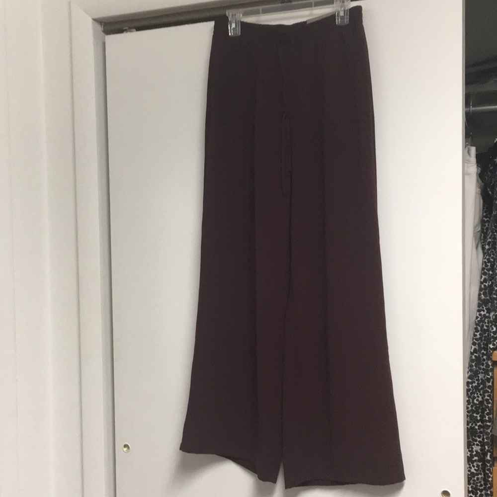 Flowing polyester pants